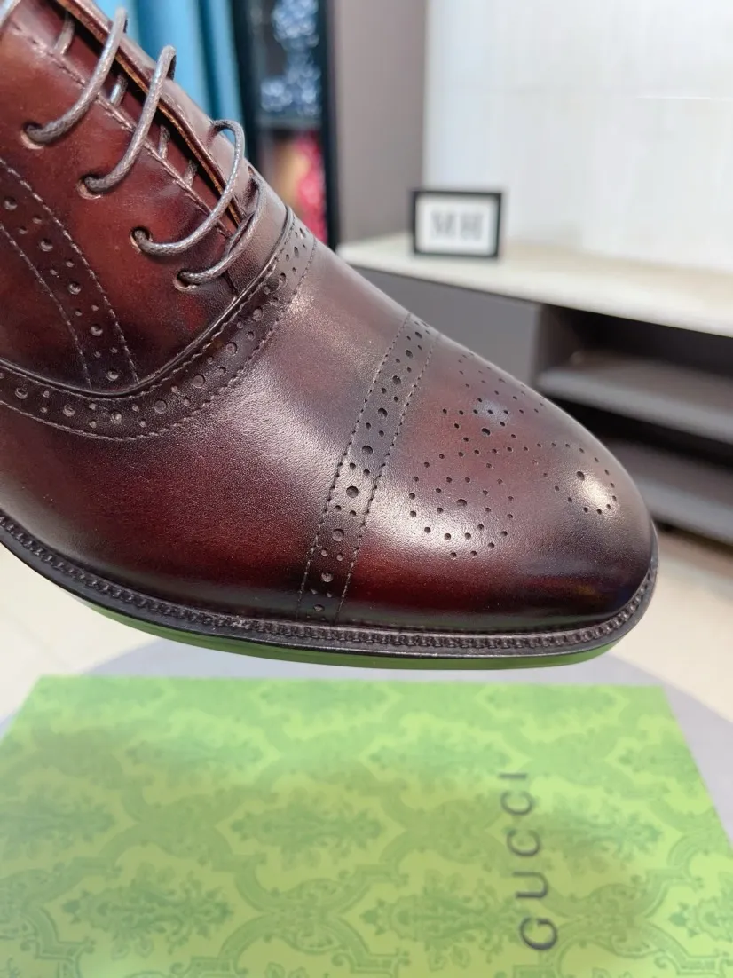 Factory price 500🌹🌹 [GUCCI Gucci] A new style of formal men's leather shoes is coming~ The original quality upper is made of cowhide imported from Italy + soft and delicate leather, comfortable and soft first-layer cowhide lining, rubber wear-resistant outsole, the shoe shape is dignified and domineering, and the luxury charm cannot be concealed! The natural and free nouveau riche leads the trend. Code number: 38-44